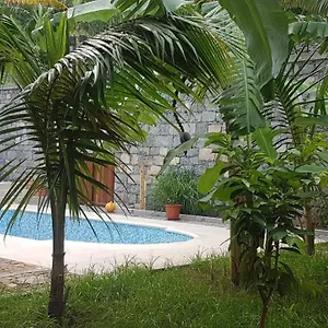 Residencial Lela D'fermina Maison d'hôtes Pombas